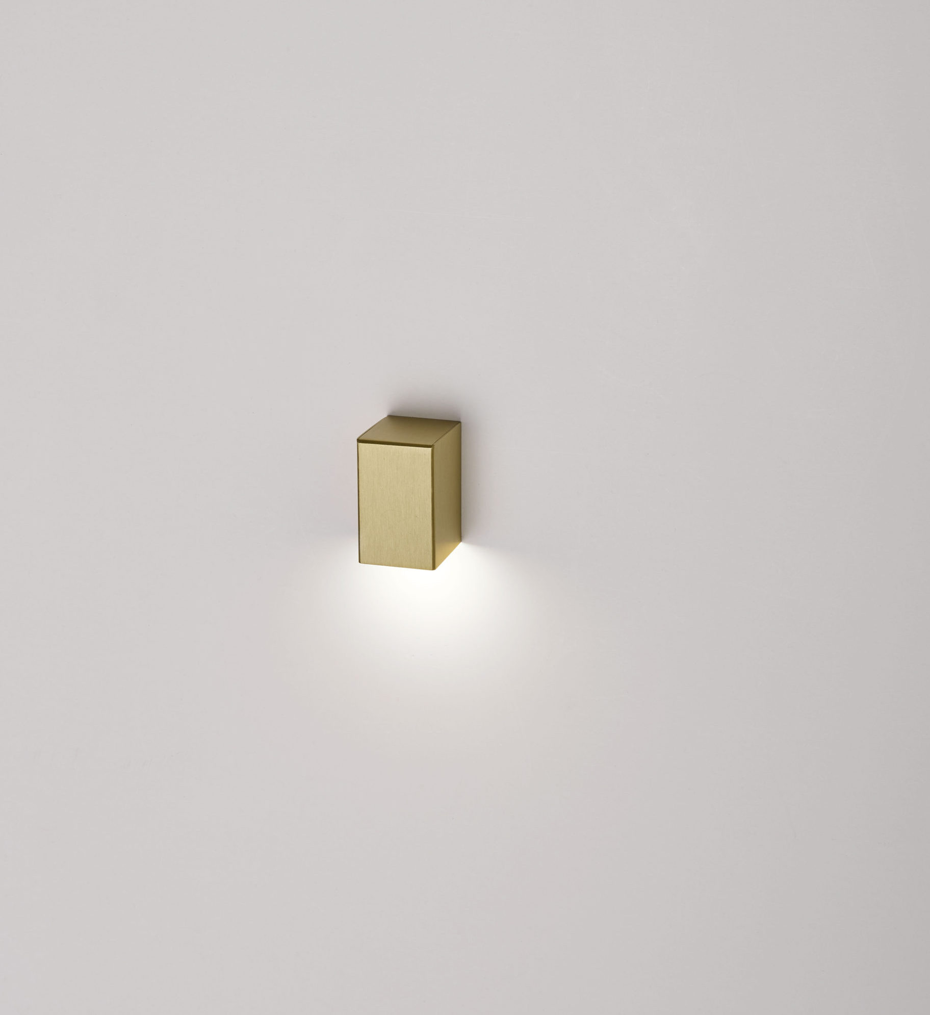 Toulouse P brushed brass